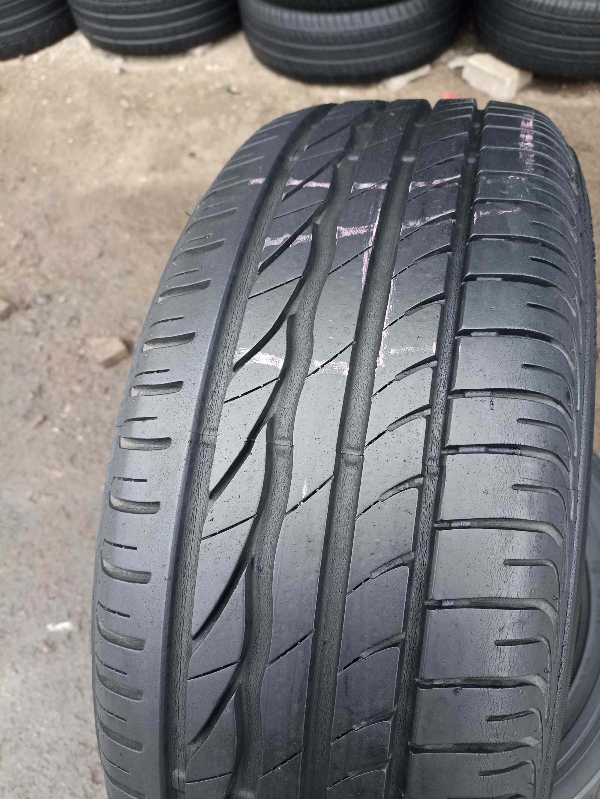 opony lato Bridgestone Turanza ER300 205/55 r16 / głęboki bieżnik