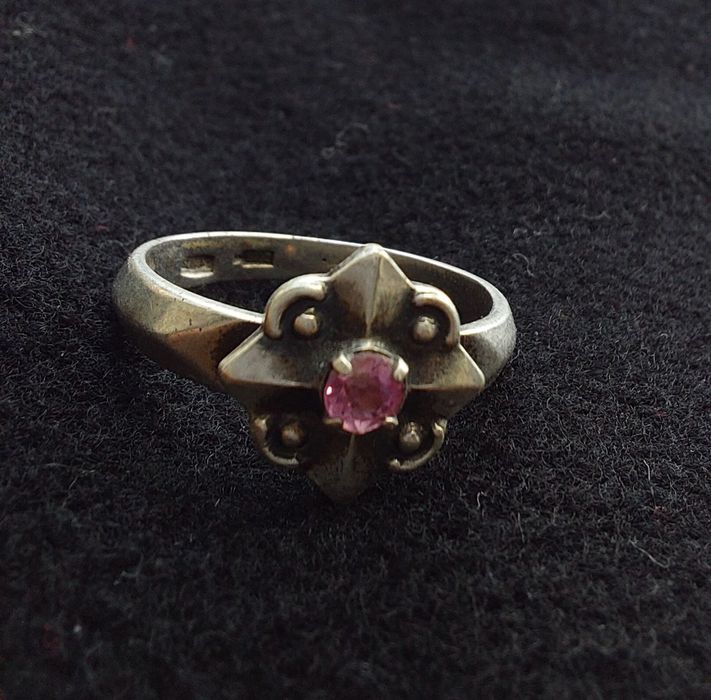 Продам серебрянное кольцо