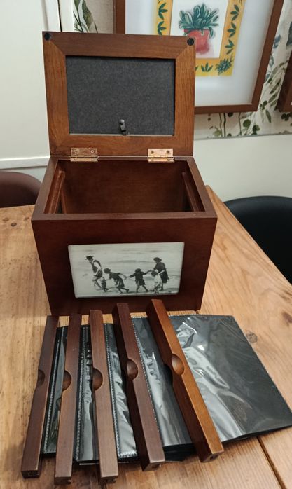 Caixa de madeira para fotos