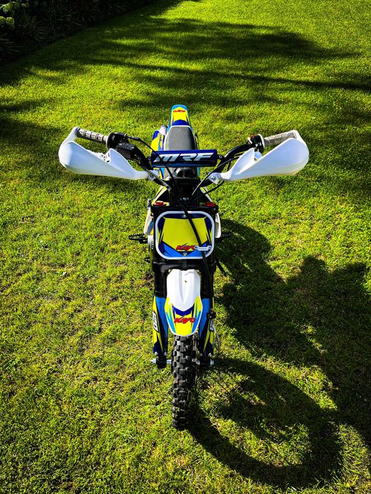 PIT BIKE MRF 120cc | Mały przebieg, dodatkowo strój motocyklowy