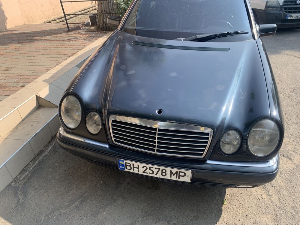 Продам Мерседес W210