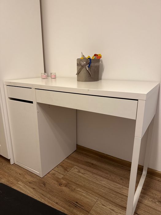 Biurko białe używane jak nowe