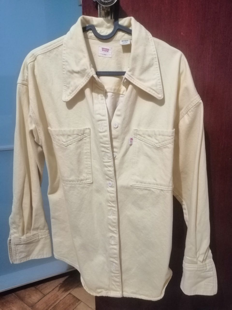 Vendo Duas camisas Levis originais novas