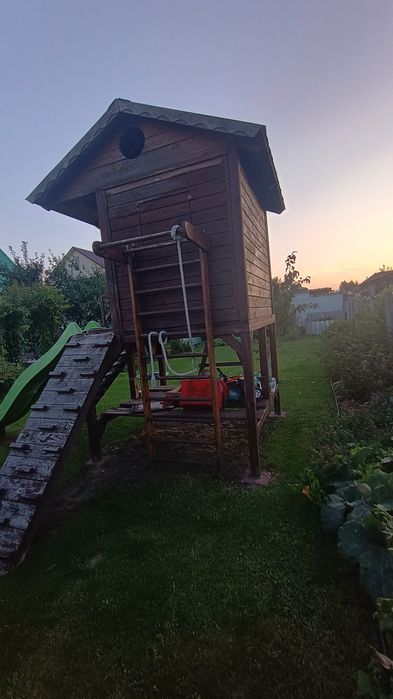 Дерев'яний будинок