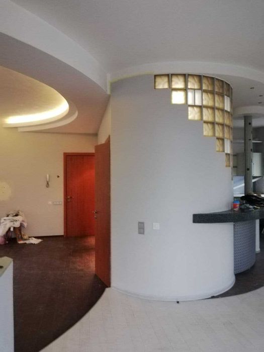 Продаж 2-к квартири 138,8 м2 Київ, вул.В. Васильківська 18  280000$