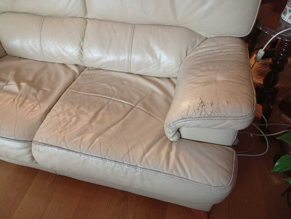Sofás em pele (usados)