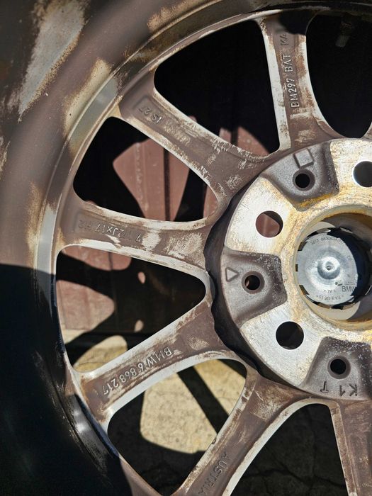 Felgi Aluminiowe Z Oponami Zimowymi BMW 17 Cali Is 27 Czujnik Ciśnieni