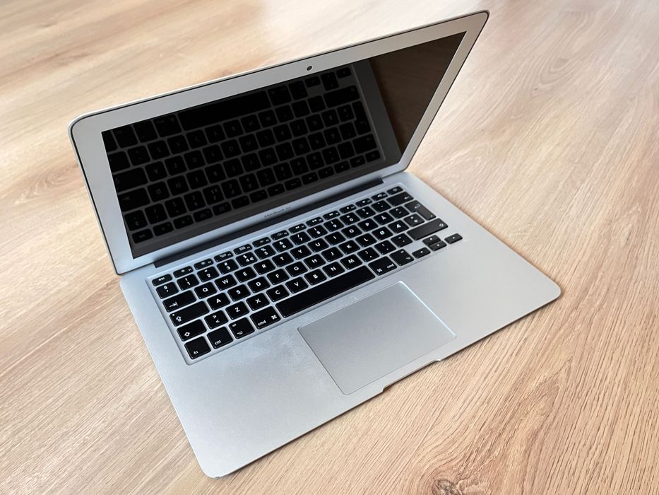  MacBook Air 13” A1466 (2014) • i5 • 8GB • 120GB SSD #29