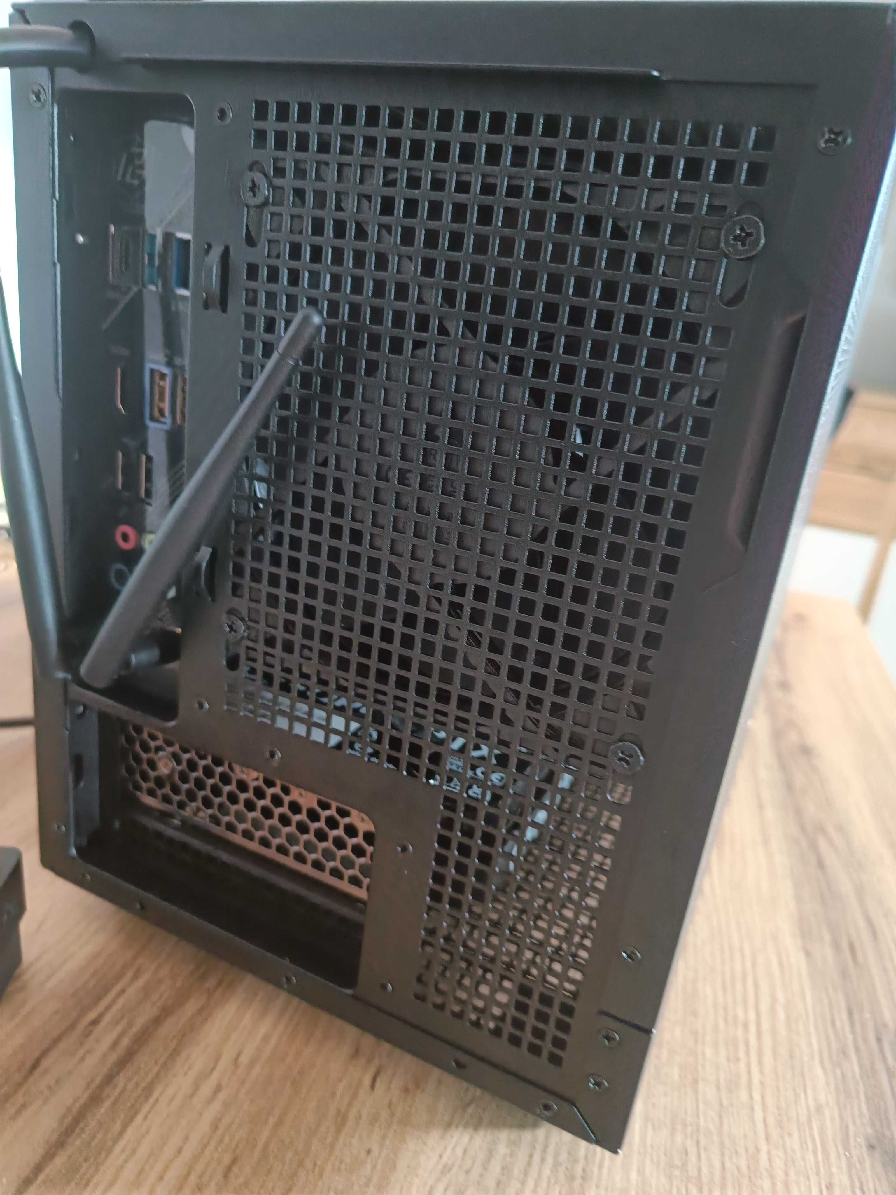 Komputer stacjonarny RTX 4070, 32GB RAM, ITX