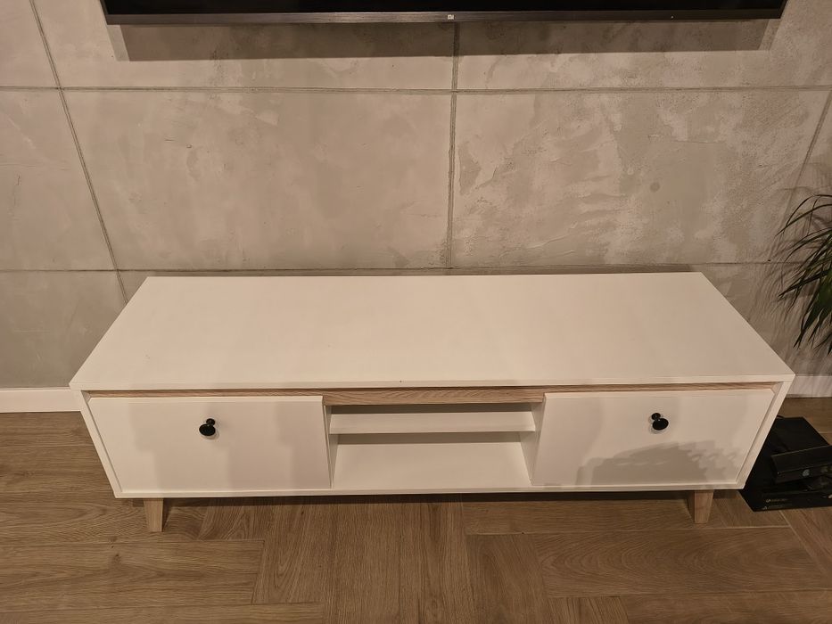 Meble do salonu. Witryna szafka RTV stolik
