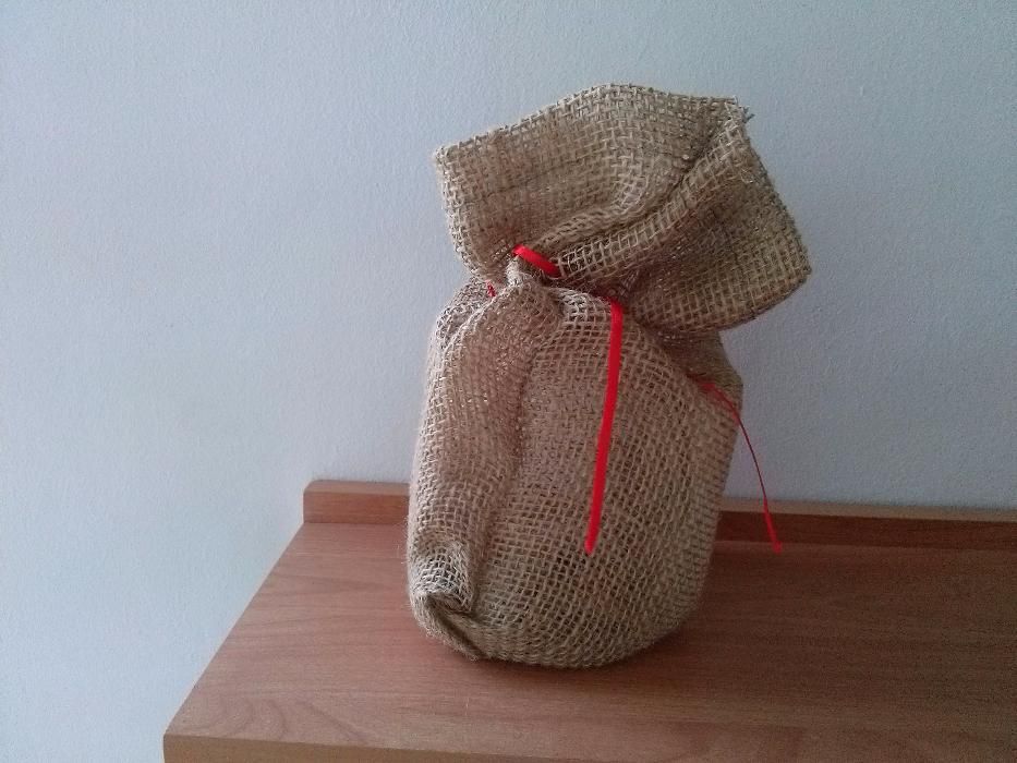 Jutowa torebka woreczek z wstążeczką na ryż dla nowożeńców
