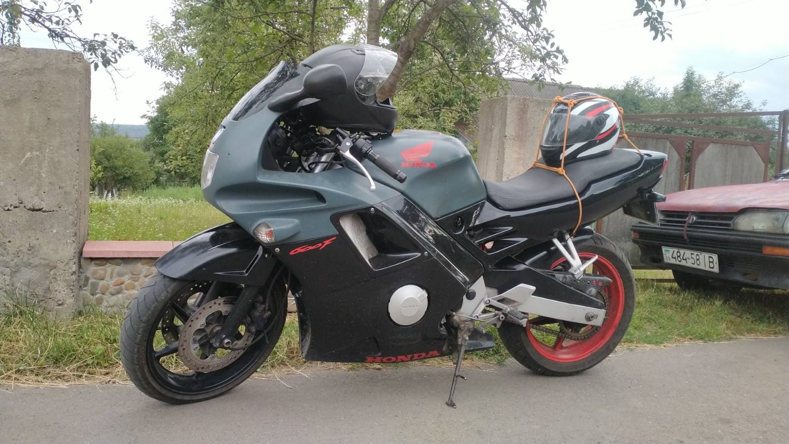 Мотоцикл Honda CBR 600, спортивний в хорошому стані приємний в управлі