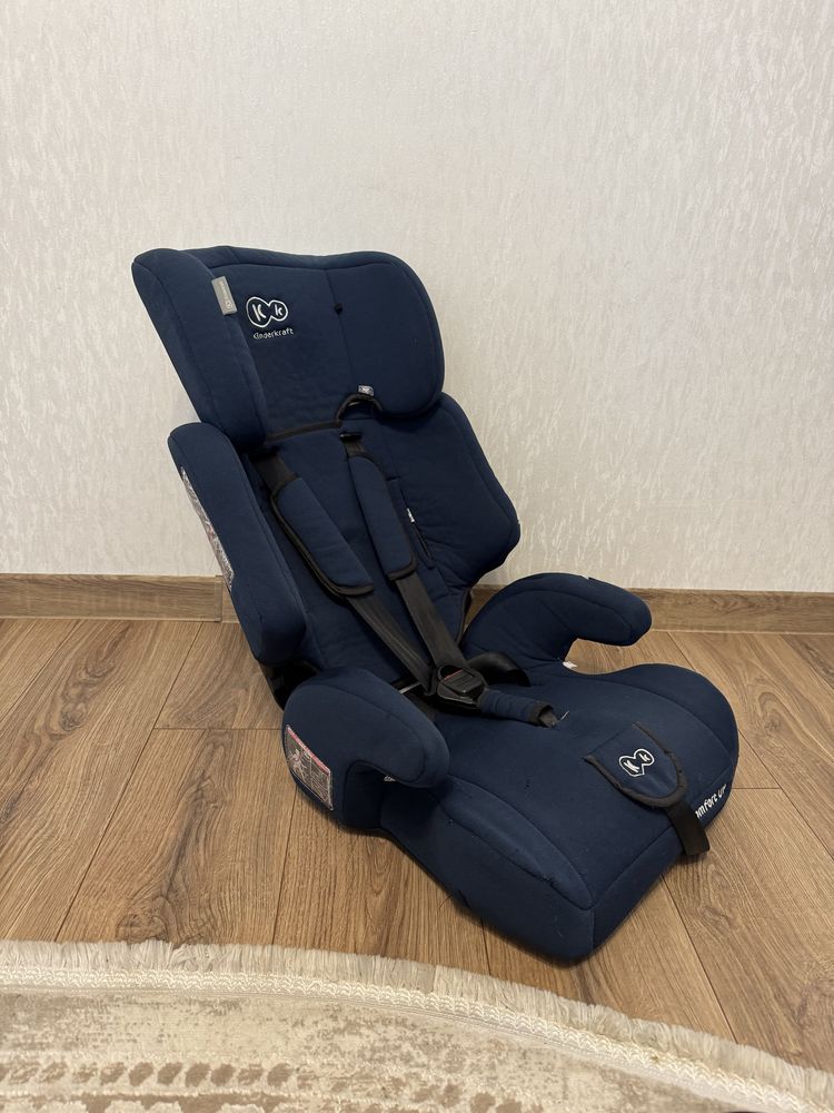 Дитяче автокрісло Kinderkraft 9-36 кг