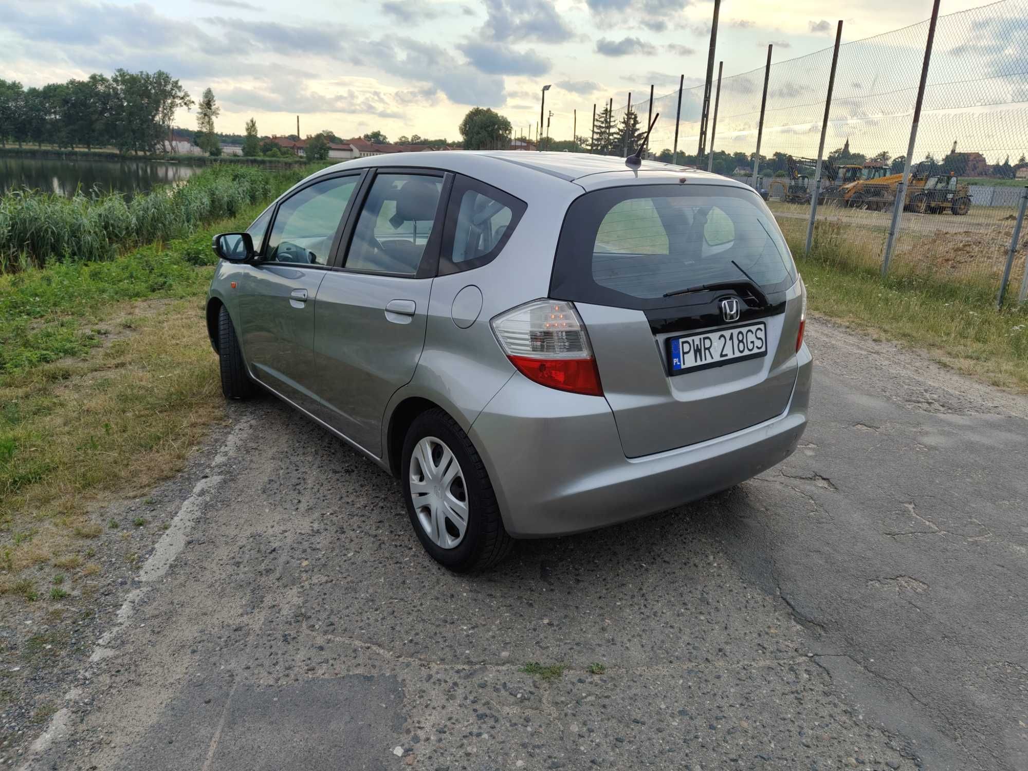 Sprzedam Honda jazz 97000 przebieg