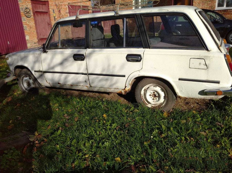 Автомобіль ВАЗ 2102