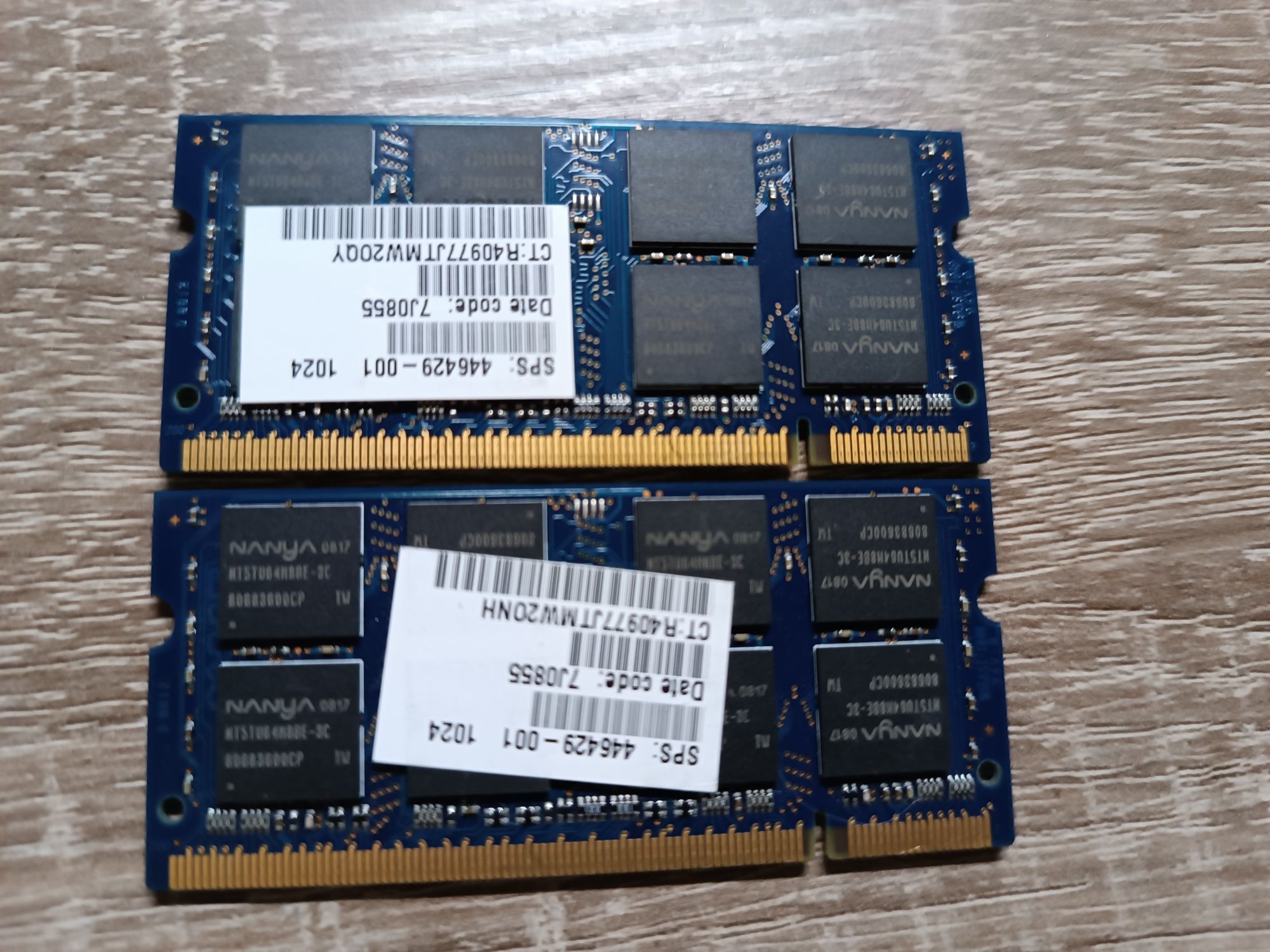 Память для ноутбуков SoDIMM DDR2 1Gb PC2-5300 пара