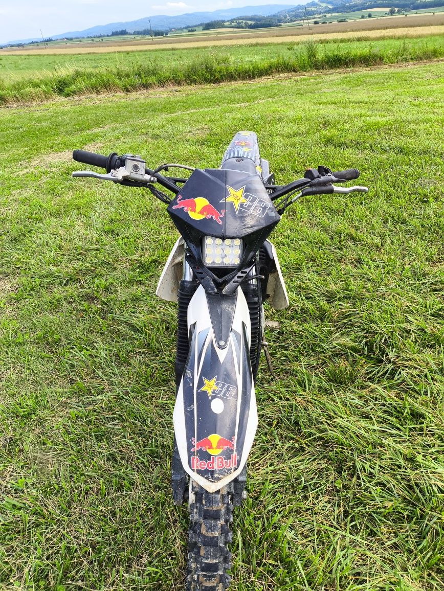 Motocykl Beta RE/RR 125