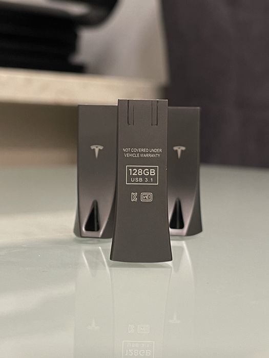 Флешка Tesla USB Drive - 128 GB