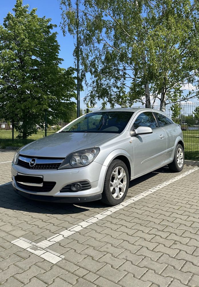 Opel Astra H III 1.9 cdti