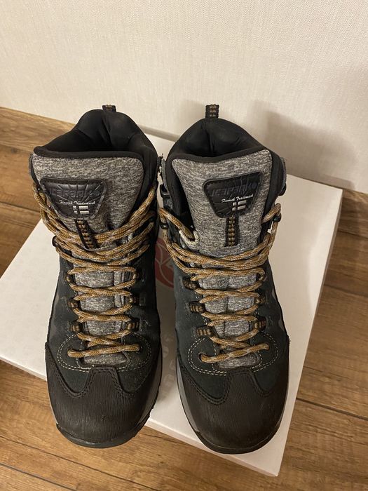 Ботинки зимние Icepeak на мальчика 38р