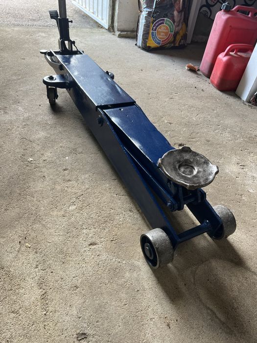 Macaco oficina grande