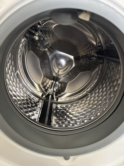 Пральна машина Miele W1 WDB 030 WCS
