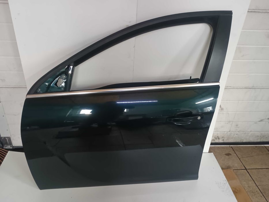 Przednie lewe drzwi Opel Insignia A zielone Z30v 2015r. kompletne
