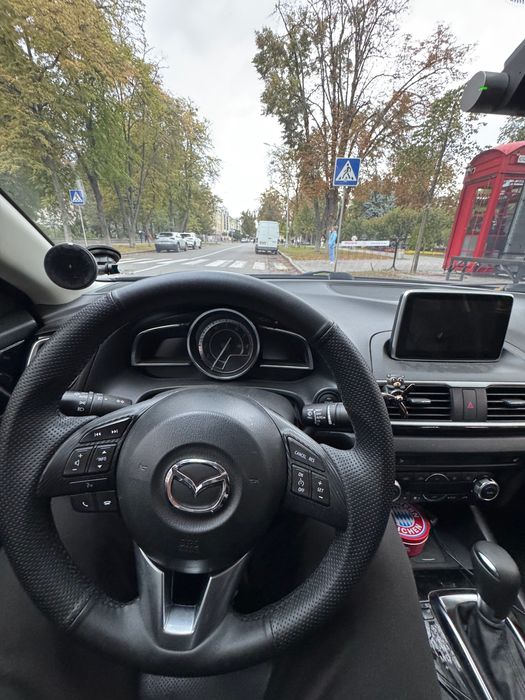 Продаю мазда 3BM 2015рік