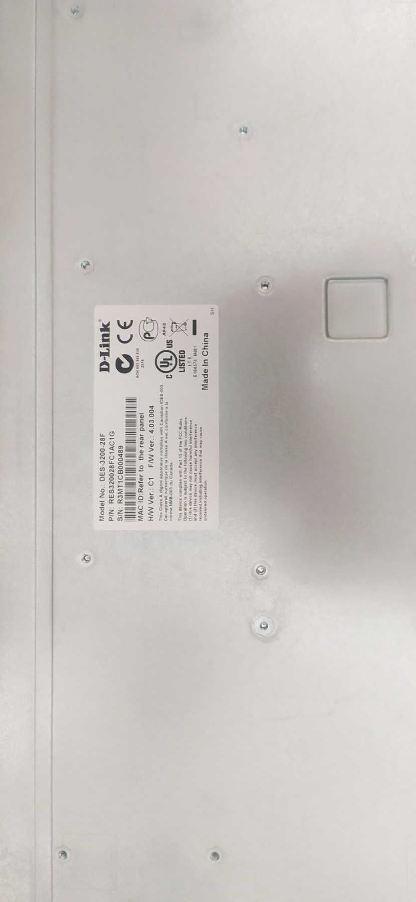 D-Link 3100-24TG, DES 3200-28F