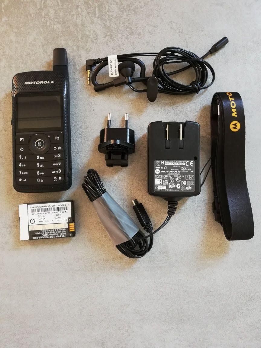 Telefon cyfrowy Mitorola SL 4000 MOTOTRBO UHF + gratisy