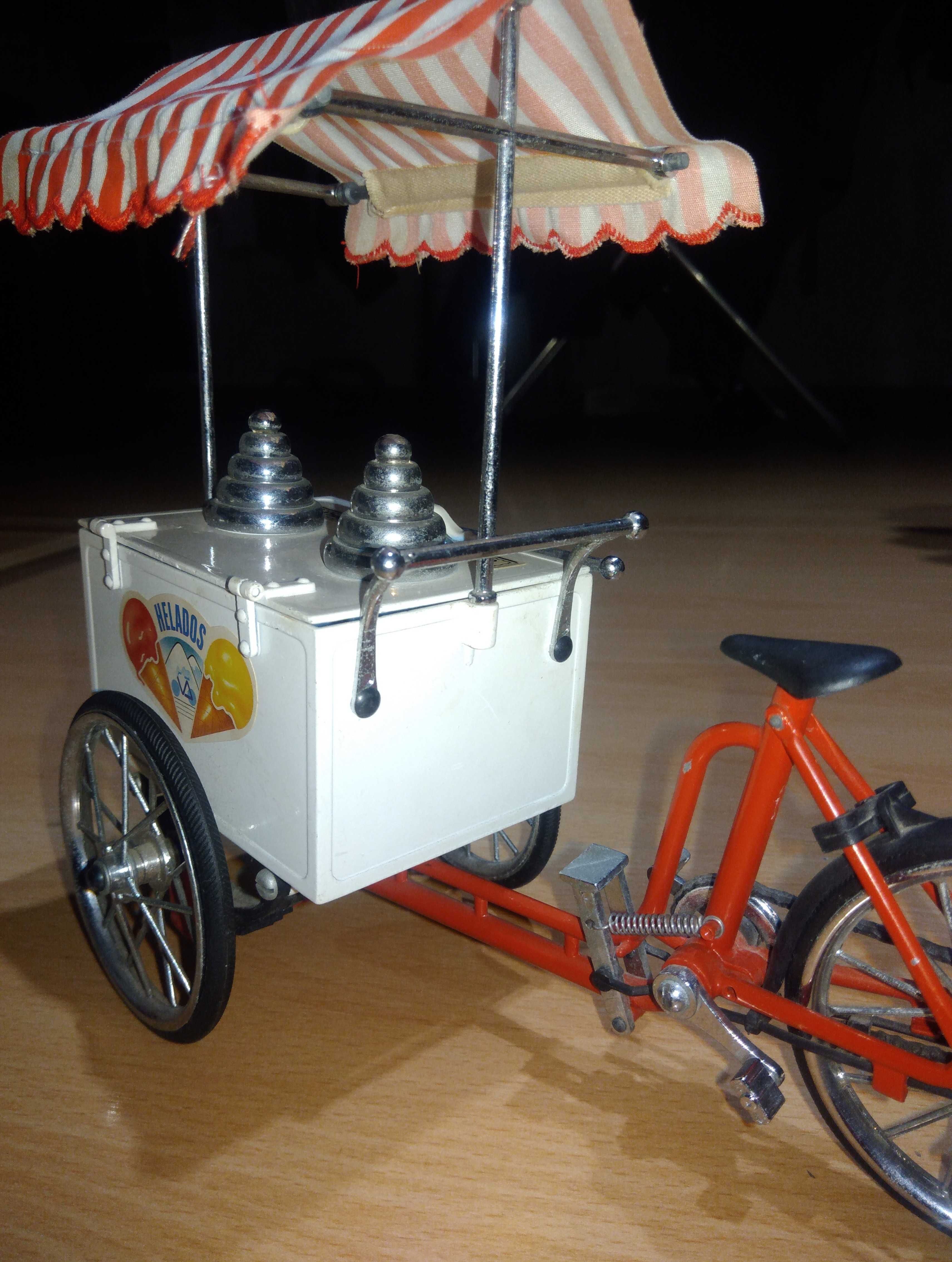 Bicicleta +Triciclo miniaturas