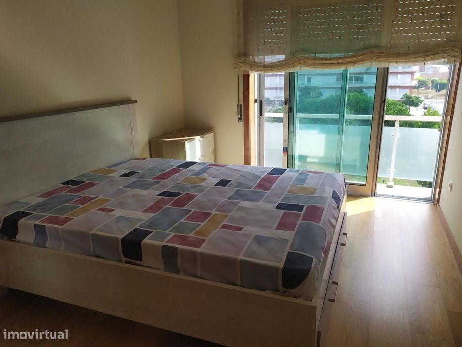 599511 - Quarto com cama de casal, com varanda...