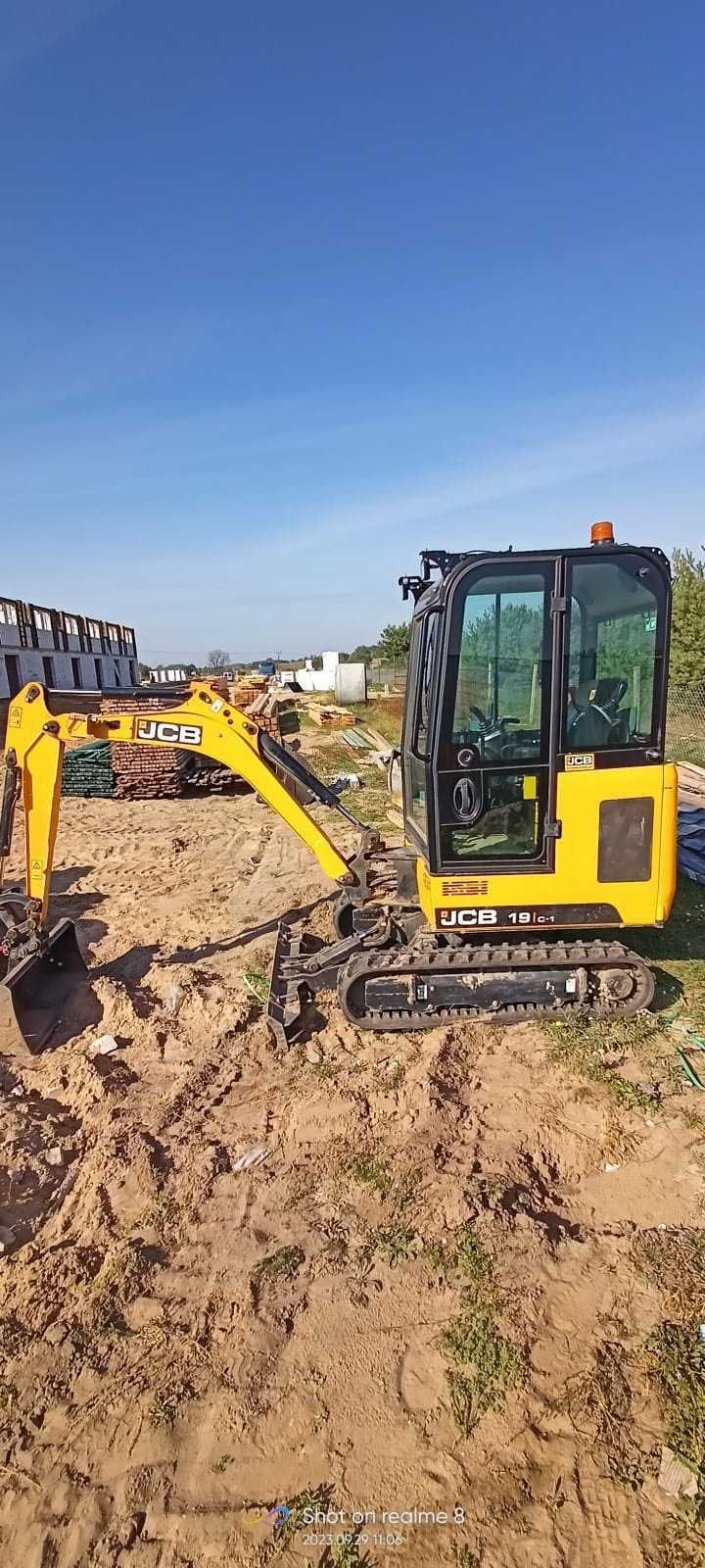 Sprzedaż piasku Żwiru podsypu Transport materiałów Sypkich Utwardzenia