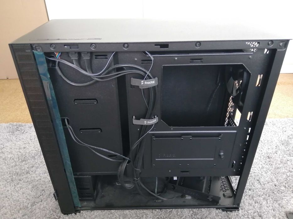 Torre / caixa ATX Fractal Pop Silent - última oportunidade!