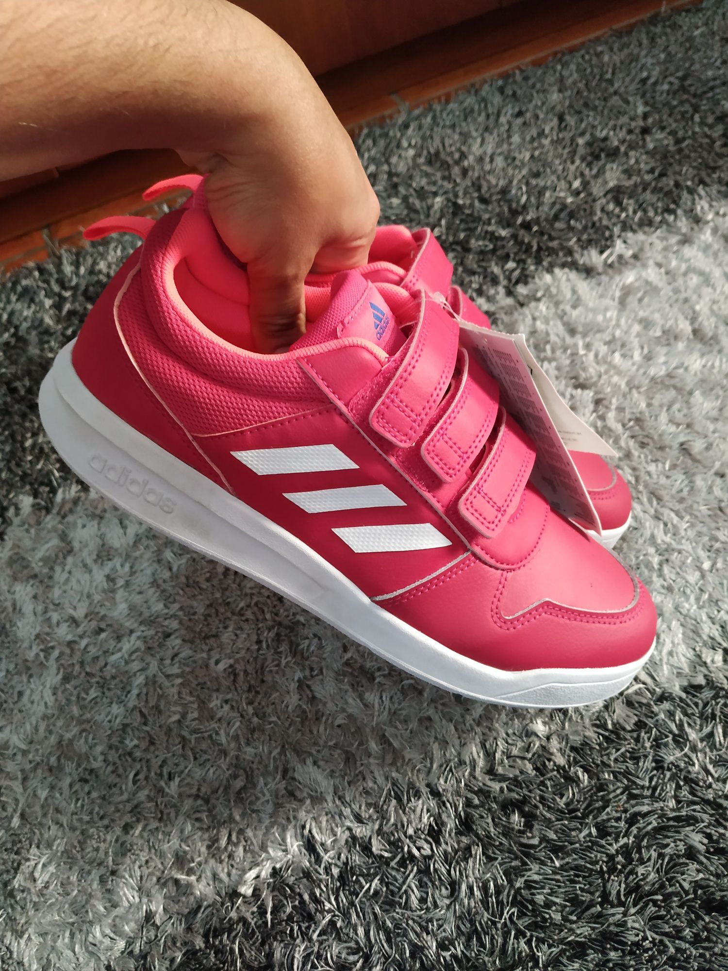 Sapatilhas Adidas novas com etiqueta cor rosa lindas tamanho 38.