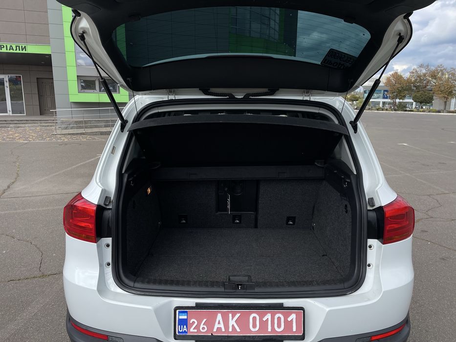 Продам Volkswagen  Tiguan 2.0 TSI 4 Motion