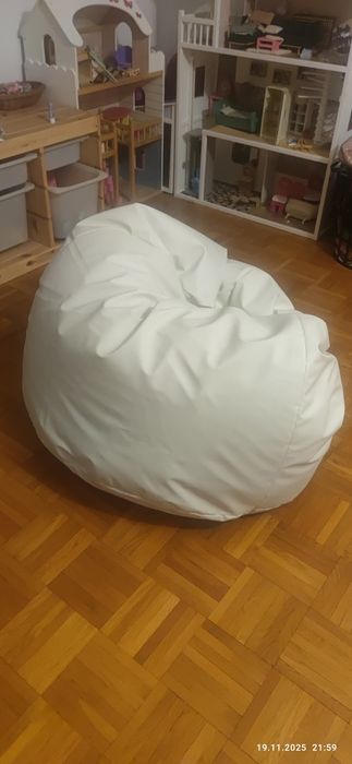 Biały duży eko puf