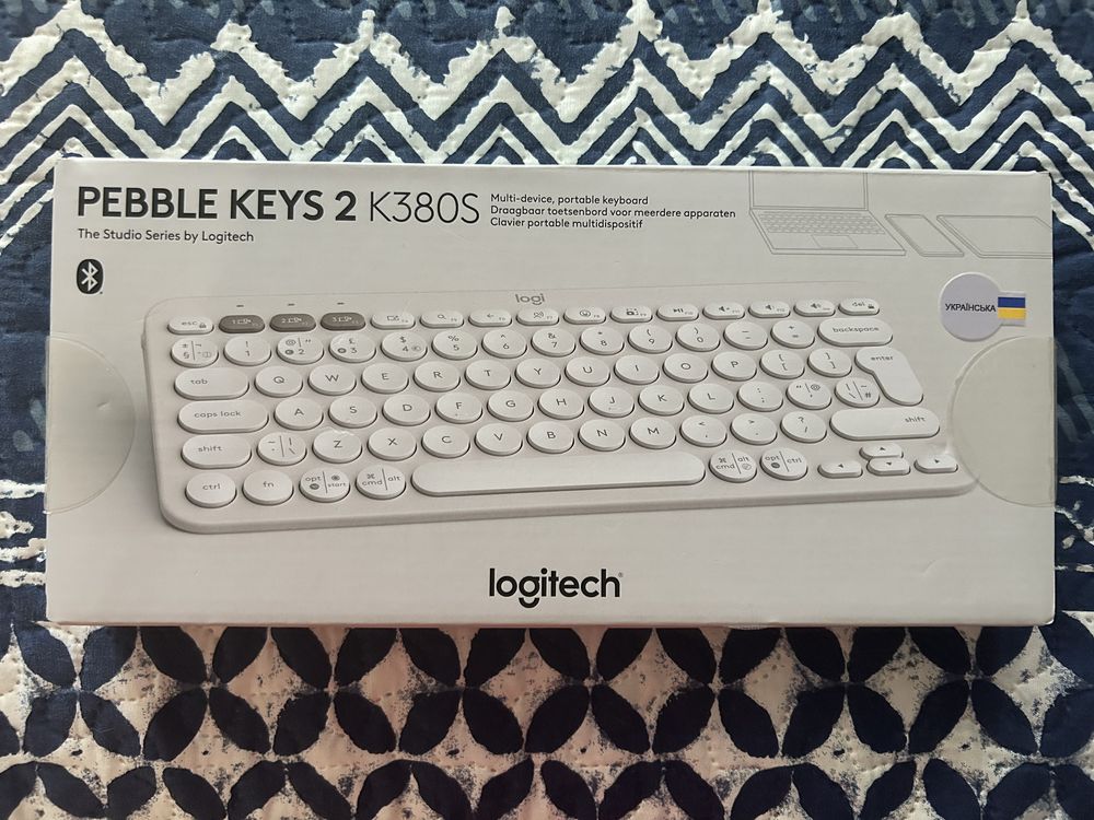 Pebble keys 2 K380S