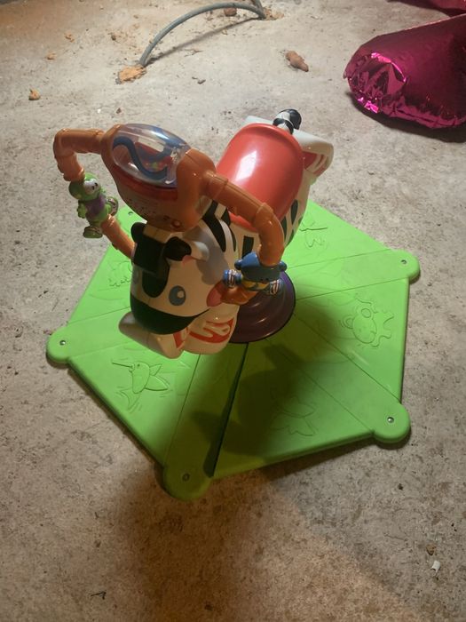 Vendo   Baloiço infantil