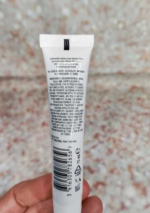 Wegański bronzer z kwasem hialuronowym 001 light to medium, 15 ml