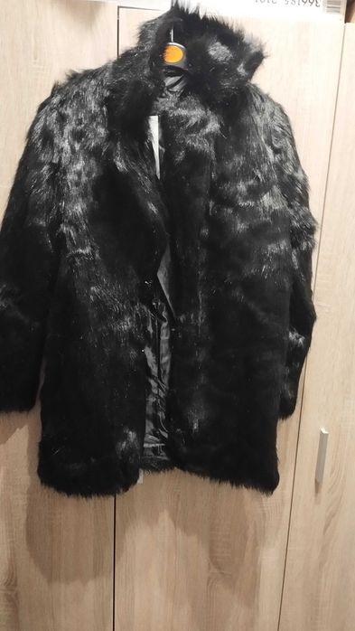 casaco de pelo preto novo