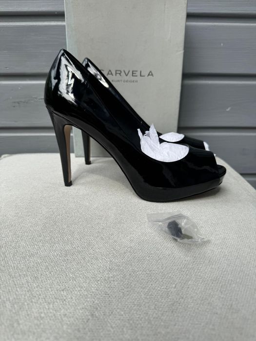 Nowe szpilki damskie CARVELA czarne lakierowane 40