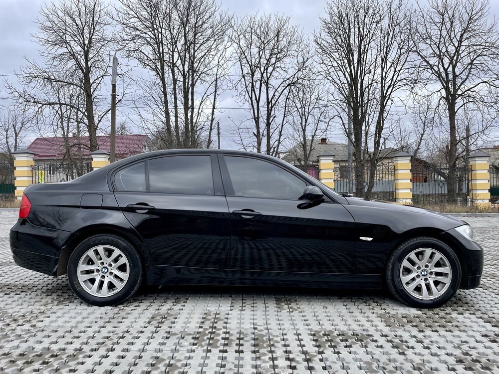 Продам BMW E90 318D 2008рік