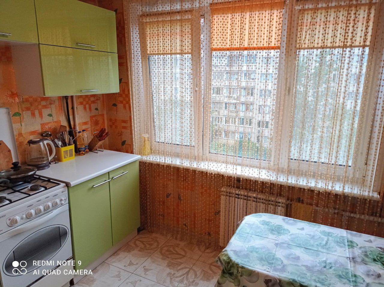 Подобово затишна тепла 1ком.  квартира 3 хв.від м. Оболонь