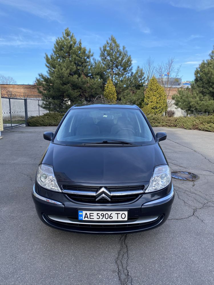 Citroen C8 2.0 газ бензин 8 мест