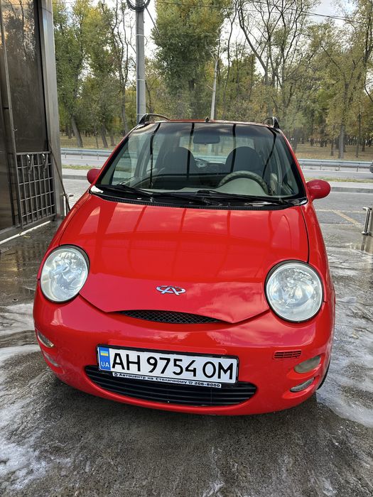 Красная Cherry qq 1.1 2007 года