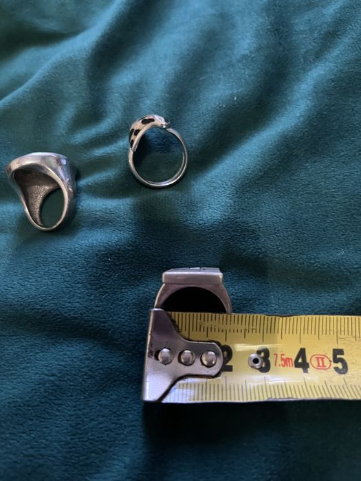 Trzy pierscionki srebrne, duże Apart