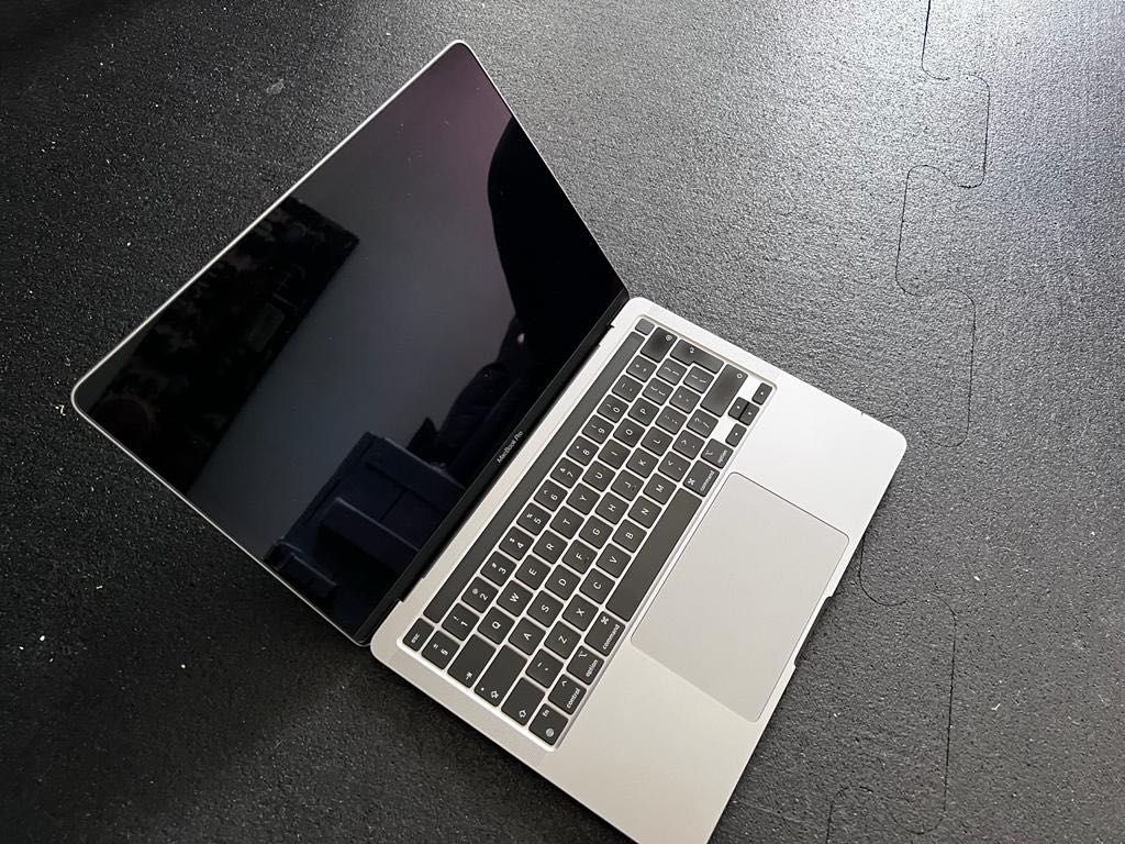 MacBook Pro 13 / M1 / 16GB RAM / 1TB SSD / 2021 : A2338 - IDEALNY