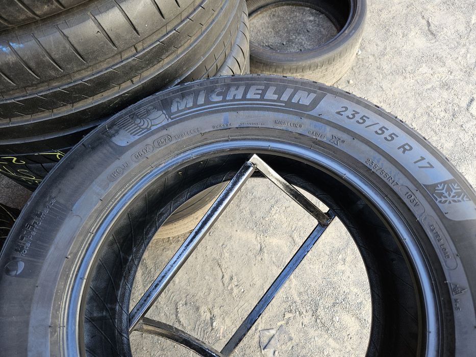 Шины БУ 235 55 R 17 Michelin pilot alpin 5 комплект зима