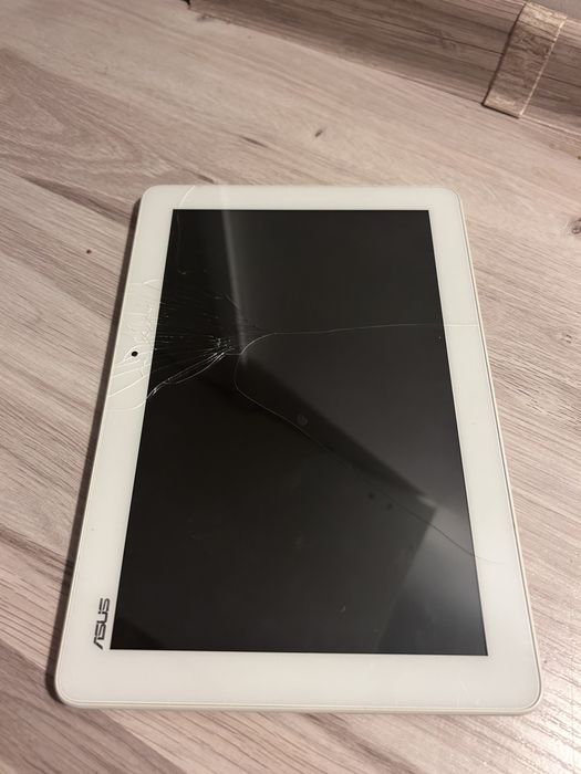 Tablet Asus K00F zbita szybka